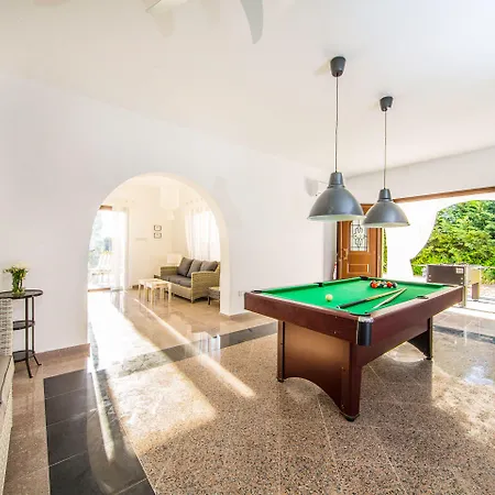 Malibu Villa