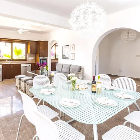 Villa Malibu Pégeia