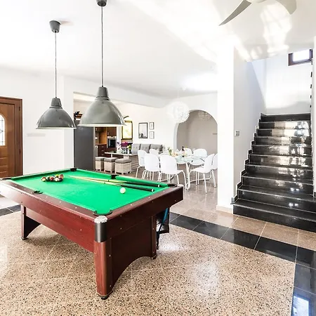 Malibu Villa